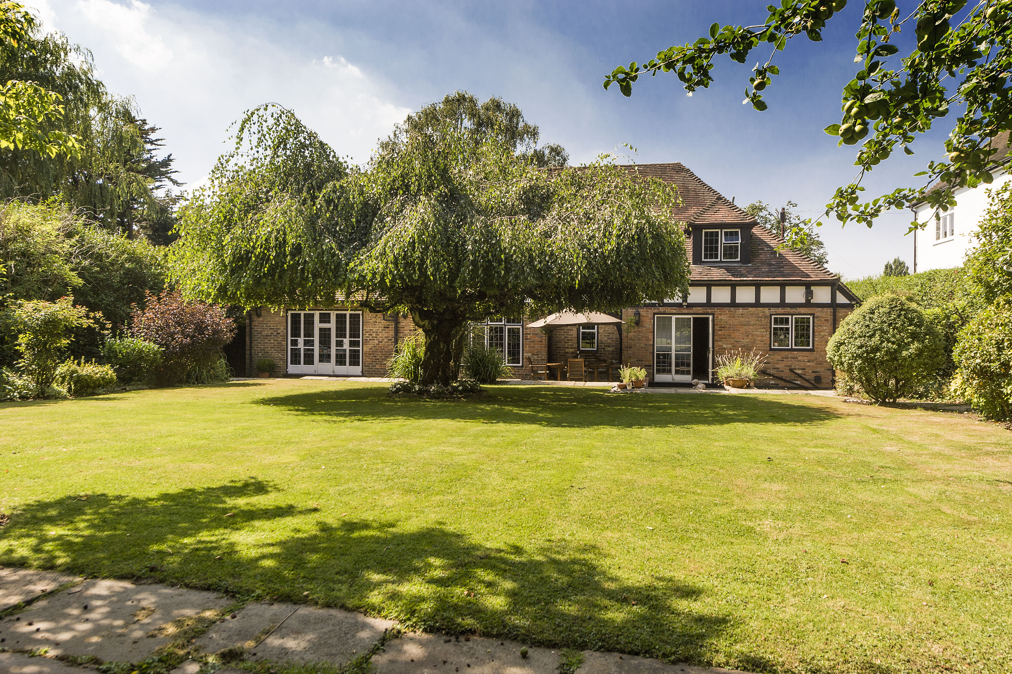 Deansway, Hampstead Garden Suburb, N2 Heathgate PropertiesHeathgate