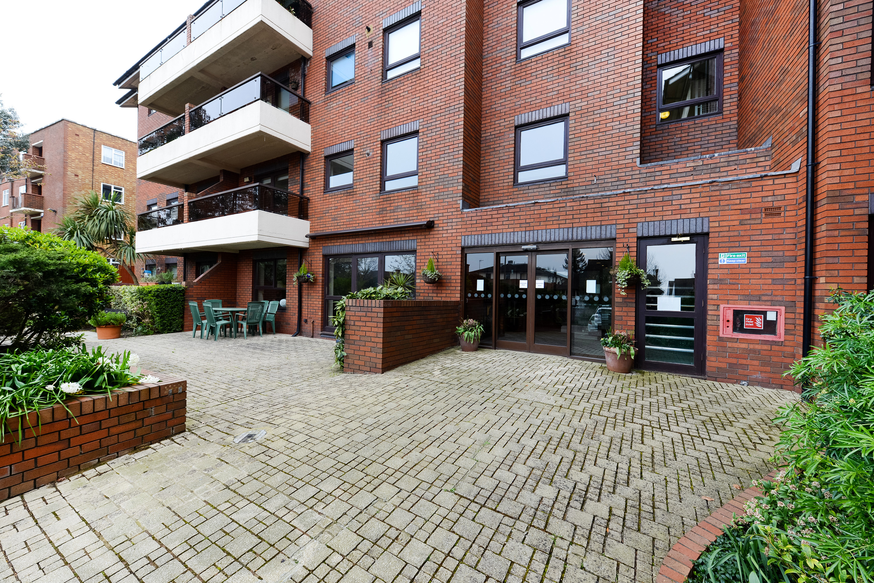 Heathside Finchley Road Golders Green NW11 Heathgate