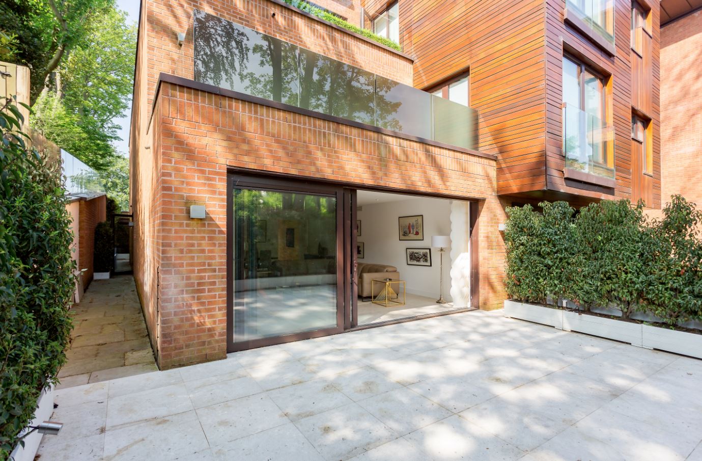 Oak Lodge West Heath Road Hampstead NW3 Heathgate PropertiesHeathgate