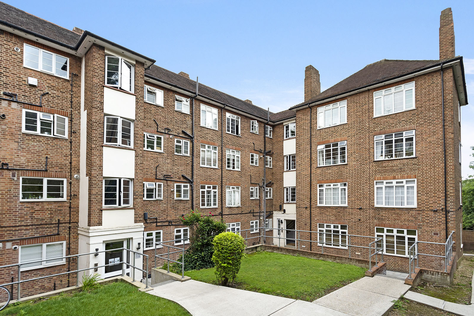 Risborough Close Muswell Hill N10 Heathgate PropertiesHeathgate